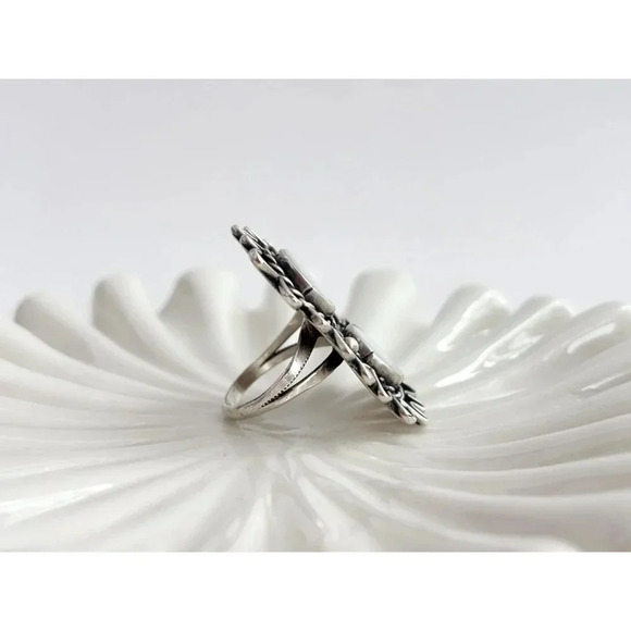 Southwest Style Mother of Pearl Vintage Freeform Wavy Vintage Ring - sz 7 - Picture 8 of 10